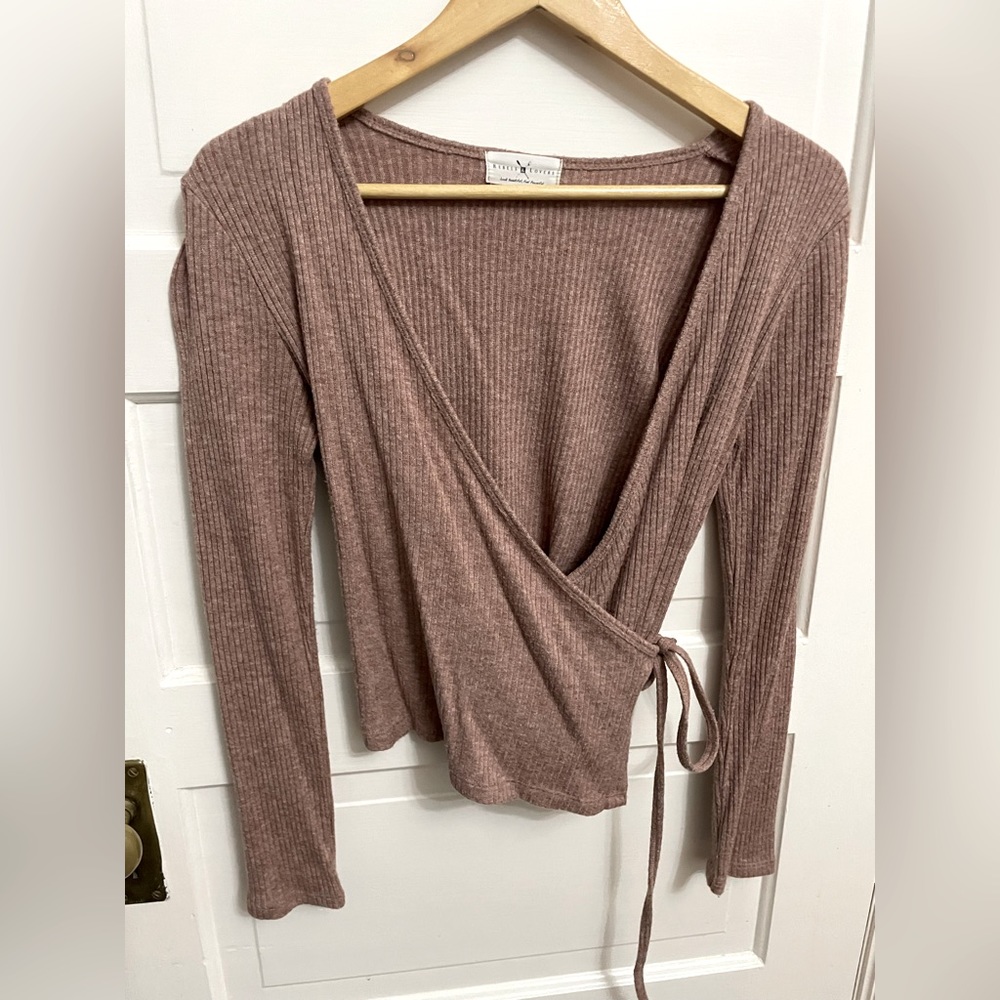 Rebels & Lovers peach wrap top cozy